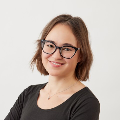 A picture of Vera, wearing a black shirt
